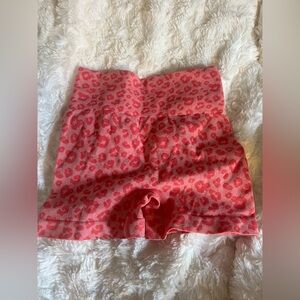 Stylish Pink Leopard Print Women's Shorts